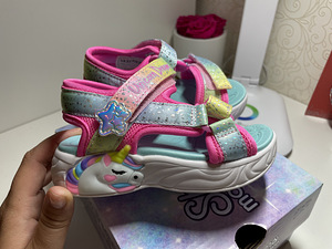 Skechers tüdrukute vilkuvad sandaalid s.24 (1 foto / 7)