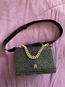 Tommy Hilfiger crossbody kott (1 foto / 7)
