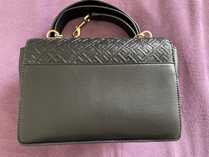 Tommy Hilfiger crossbody kott (3 foto / 7)