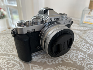 Digikaamera Nikon Z fc + NIKKOR z 16-55 (3 foto / 6)