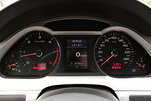 Audi A6 Allroad 2.7 140kw (11 foto / 15)