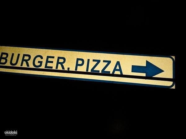 Liiklusmärk suunaviit Burger Pizza (foto #1)