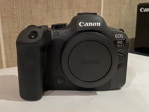 Canon EOS R6 Mark II (1 foto / 8)