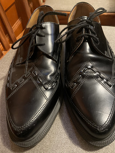 Dr. Martens kingad (unisex) (1 foto / 7)
