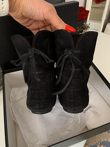 Кожаные ботильоны chanel original. 38 размер. (4 фото из 5)