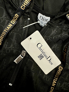 Christian Dior Crop pusa. Uus, siltidega. Väga ilus pusa! (2 foto / 3)