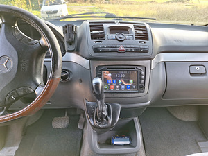 Mercedes Benz Viano (9 foto / 11)