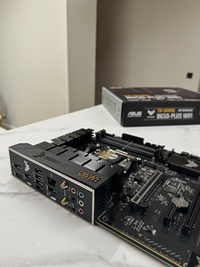 Emaplaat - ASUS TUF Gaming B650-PLUS WIFI (3 foto / 3)
