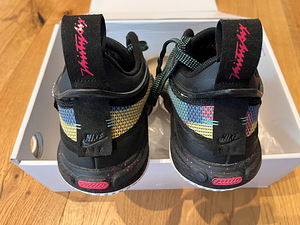 Продаются использованные баскетбольные кроссовки Air Jordan (3 фото из 5)