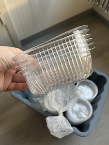 Uus kastmetopsid koos kaanega (hulgi) (6 foto / 10)