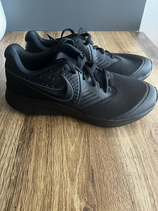 Tossud ( Nike ) (2 foto / 4)