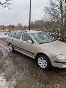 Skoda Octavia (4 foto / 5)