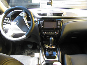 Продается Nissan X-Trail (5 фото из 6)