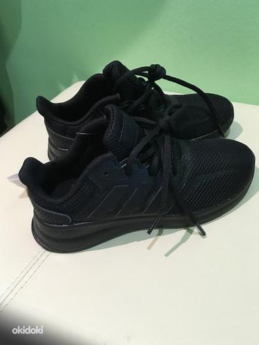 Новые кроссовки Adidas (фото #3)