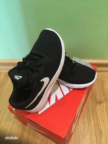 Новые кроссовки Nike (фото #2)