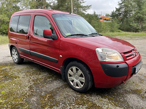 П: Citroen Berlingo (1 фото из 14)