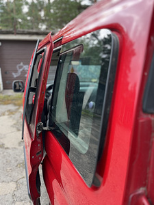 П: Citroen Berlingo (6 фото из 14)