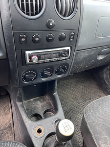 П: Citroen Berlingo (10 фото из 14)