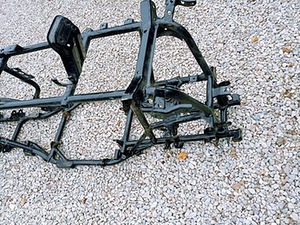 Suzuki Kingquad 700 06a varuosadeks (6 foto / 7)