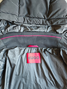 HUGO (Hugo Boss) пуховик с капюшоном (размер S) (3 фото из 5)