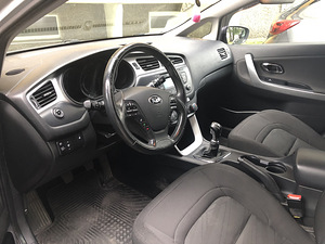 KIA CEE'D SPORTSWAGON 1,6 GDi-16V (83.836km) (8 foto / 15)