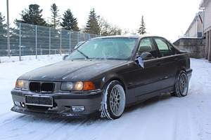 BMW 318i 1.8 83kw E36 (2 foto / 12)