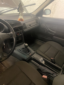BMW 318i 1.8 83kw E36 (12 foto / 12)