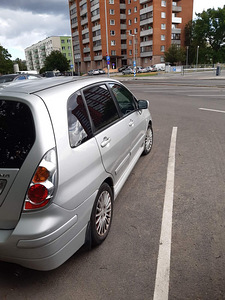 Suzuki Liana 1.6 79kw 2006a (4 foto / 8)