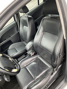 Ford Mondeo 2.0 85kw (6 foto / 8)