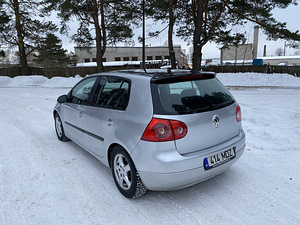 VW GOLF 5 1.9 77kw (4 foto / 7)