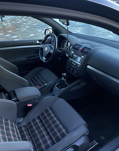 VW Golf 5 GTI 2.0 147kw (9 foto / 11)