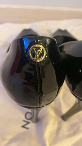 Louis Vuitton 39,5 nr. Origin. (3 foto / 6)