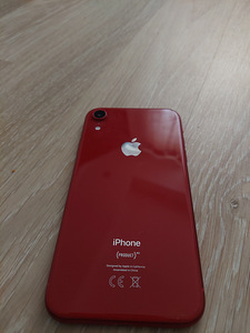 iPhone XR red 64GB (4 foto / 5)