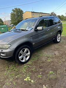 BMW x5 (4 фото из 6)