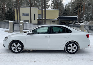 Volkswagen Jetta 2014a (6 foto / 10)