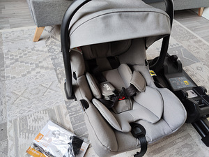 Joie i-gemm 2 turvahäll ja i-size universal isofix alus (4 foto / 4)