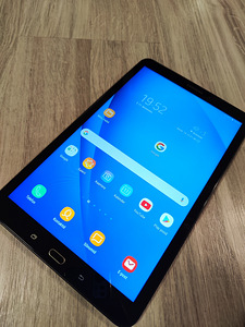 Планшет Samsung Galaxy Tab A, SM-T585 (1 фото из 4)