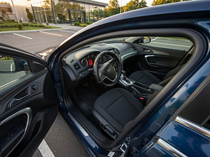Opel Insignia 2.0 TDi (4 фото из 6)