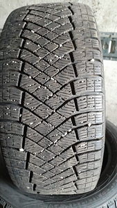 ЗИМНИЕ ШИНЫ / ламель / 235 45 R18 / PIRELLI (1 фото из 1)