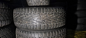 ЗИМНИЕ ШИНЫ PIRELLI 215 65 R16 (1 фото из 3)
