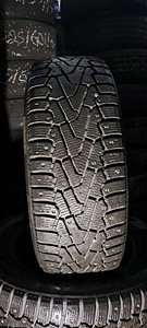 ЗИМНИЕ ШИНЫ PIRELLI 215 65 R16 (2 фото из 3)