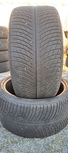 Зимние шины Michelin / 315 30 R21 (2 фото из 2)