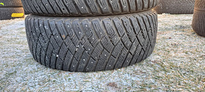 ЗИМНИЕ ШИНЫ / ШИПОВАННЫЕ ШИНЫ / GOODYEAR 215 60 R16 (4 фото из 4)