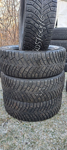 ЗИМНИЕ ШИНЫ / ШИПОВАННЫЕ ШИНЫ / MICHELIN 205 60 R16 (2 фото из 4)