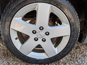 Veljed rehvidega Chevrolet 17" 215/50 (1 foto / 2)
