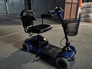 Электросамокат Pride Mobility Go Go (5 фото из 7)