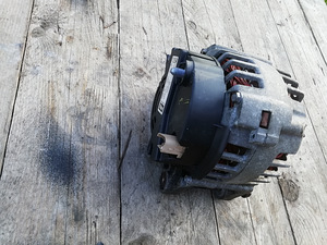 Generaator Volvo v40 7700426849 125A (3 foto / 3)