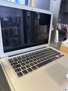 Macbook Air 2014 A1466 (1 foto / 1)