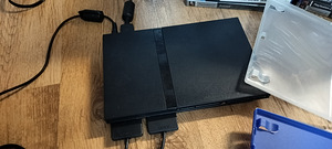 Playstation 2 slim (3 фото из 7)