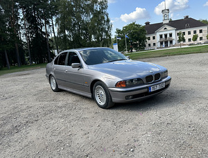 BMW 540 (4 foto / 6)